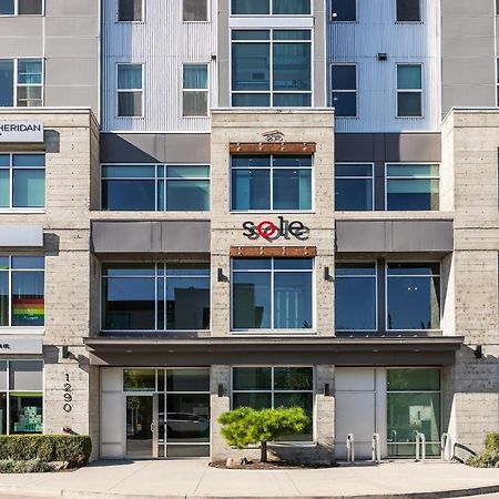 Corner Nest - Luxury Brand New Top Floor 2Bedroom Condo Kelowna Eksteriør billede
