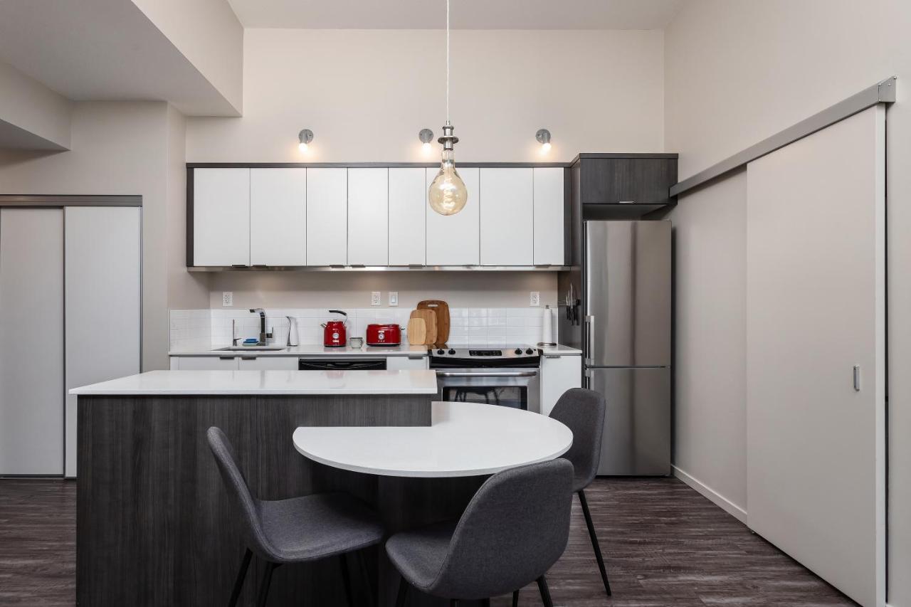 Corner Nest - Luxury Brand New Top Floor 2Bedroom Condo Kelowna Eksteriør billede